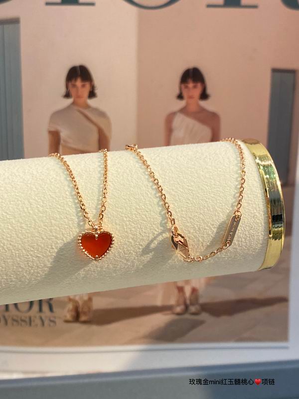 Van Cleef & Arpels necklace 03lyh51